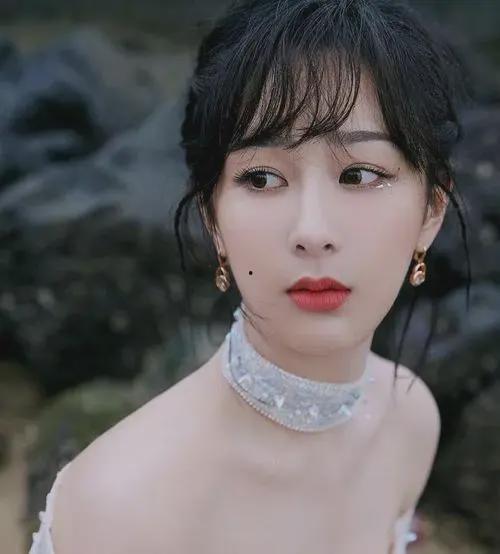 最新爆料杨紫的电视剧,古装传奇，情感纠葛，揭秘神秘家族之谜  第1张